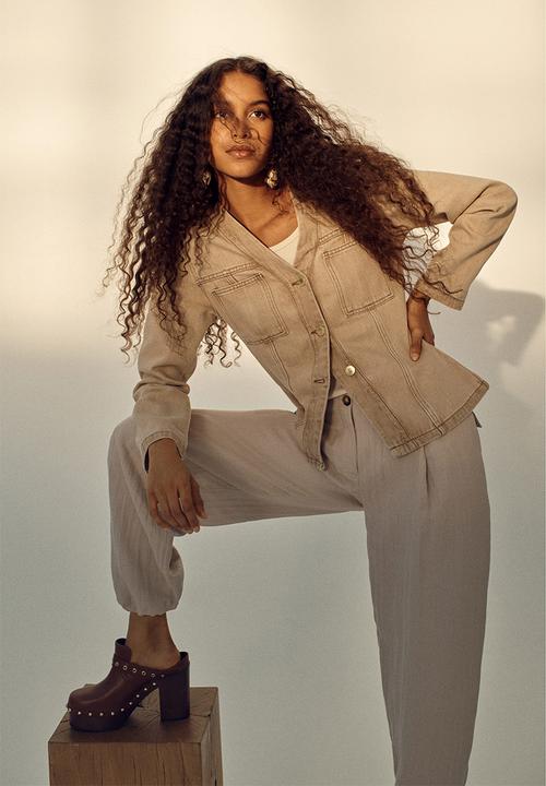 H&M - Fitted denim jacket - beige