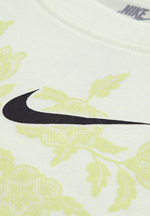 Nike - Nkg Lace It Up Boxy Tee - Volt Tint