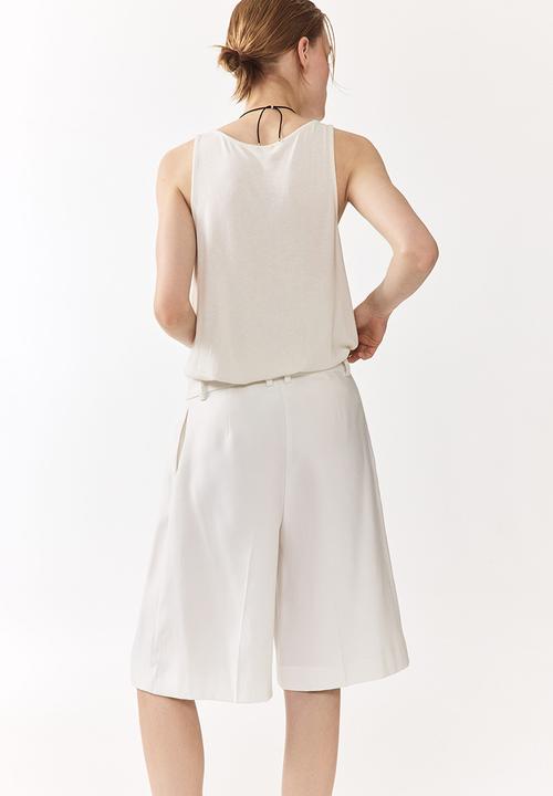 H&M - Tailored bermuda shorts - ivory