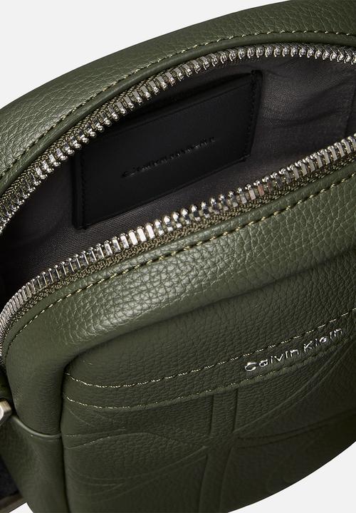 Calvin Klein - Emblem Aop Emboss Slim Reporter - Green
