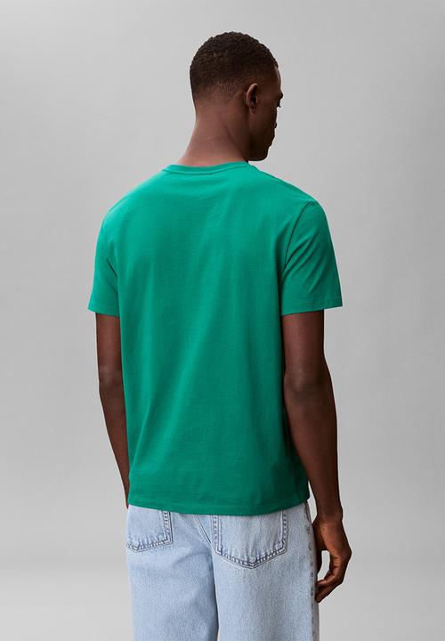Calvin Klein - SS BADGE 30S JERSEY CLASSIC TEE - Enchanted Forest
