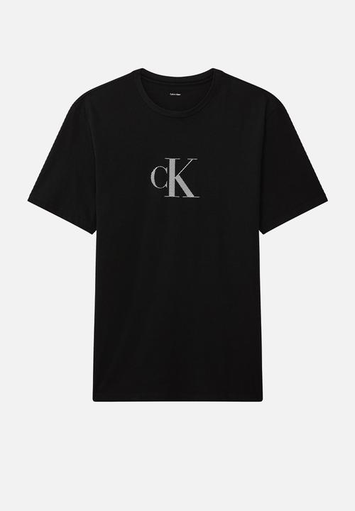 Calvin Klein - SS 30S DISTRESS MONOGRAM GRAPHIC TEE - Black