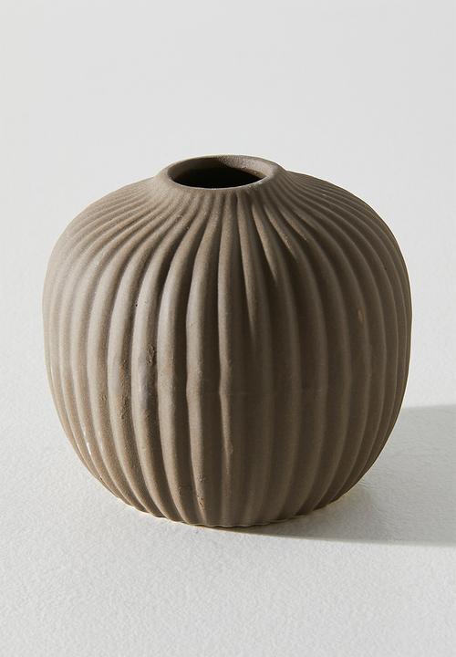 H&S - Embossed porcelain vase set of 3 - Brown