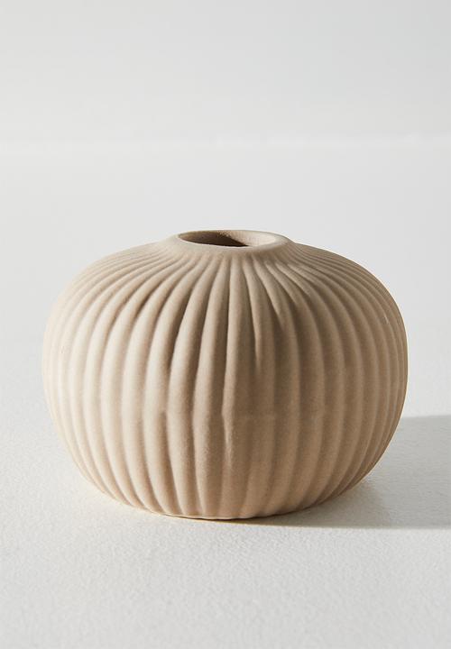 H&S - Embossed porcelain vase set of 3 - Taupe