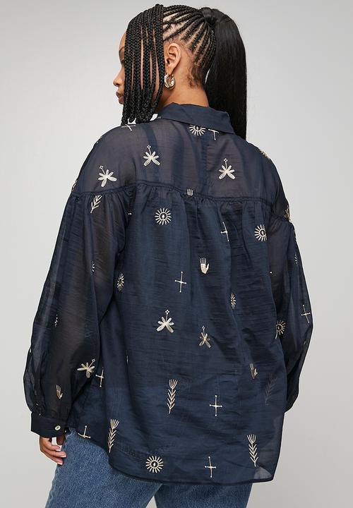 Me&B - Plus Hands Embroidery Bellow Sleeve Shirt - ink