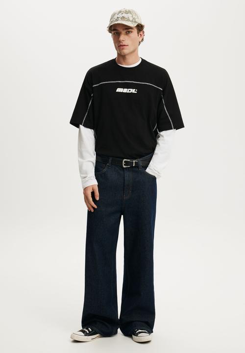Cotton On - Cropped Fit Graphic T-shirt - Washed Black/Service
