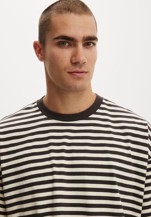 Cotton On - Cropped Fit T-shirt - Oat/Bitter Brown Stripe