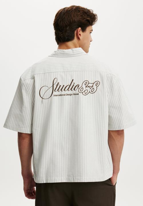 Cotton On - Ventura Short Sleeve Shirt - Grey Stripe Emb