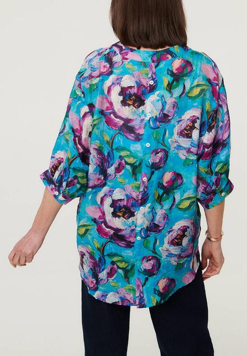 Stella Morgan - Half Sleeve Batwing Easy Wearing Printed Sheer Blouse With Back Button Stand Detail - Multi Pink