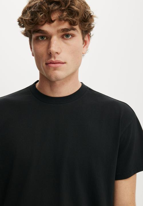 Cotton On - Fitted T-shirt - Black