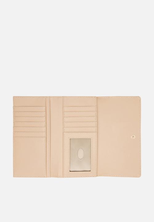 GUESS - Cadence Sling Slim Clutch Bag - Natural