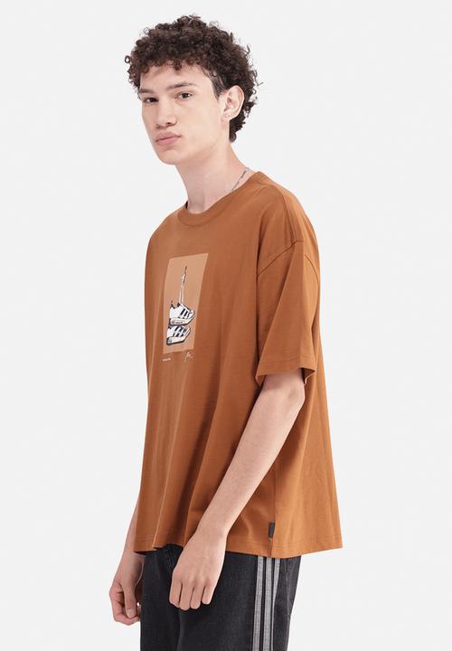 adidas Originals - Peter Oore Shoe Tee - Dusky Bronze