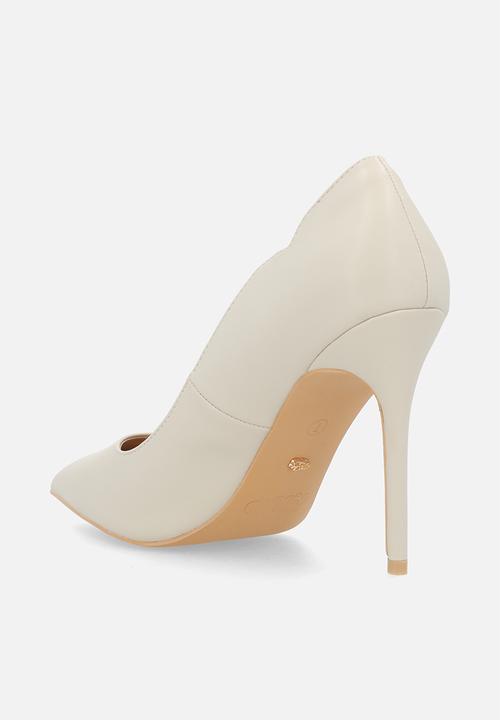 Miss Black - Lola 58 classic scallop heel - natural