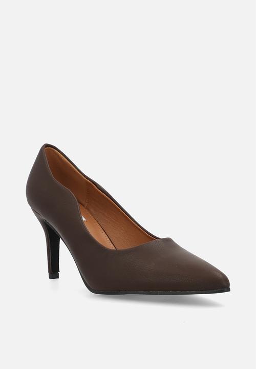Madison® - Penny scalloped 2 court - chocolate 1