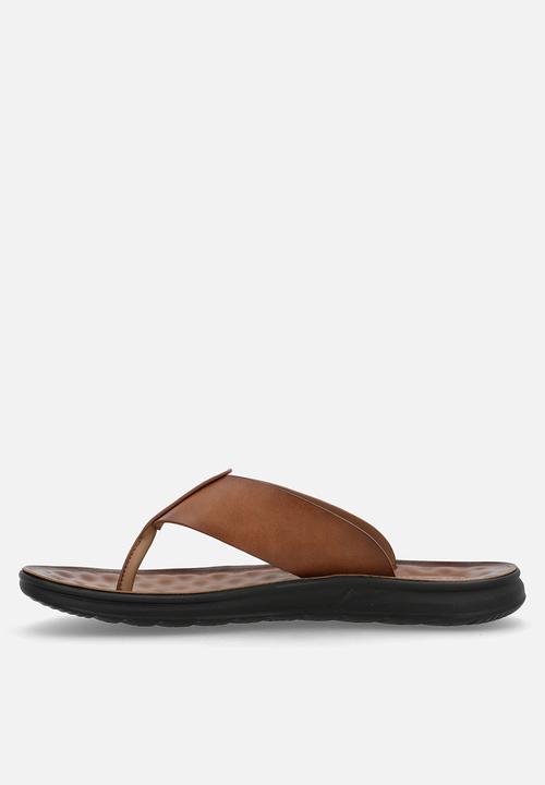 Pierre Cardin - PRINCE SANDAL  TAN