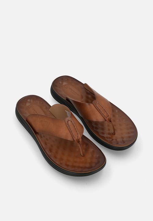 Pierre Cardin - PRINCE SANDAL  TAN