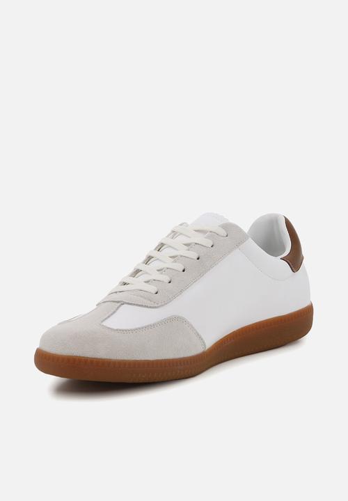 Hush Puppies - Freddy - Brown / White
