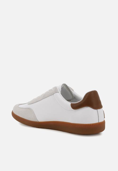 Hush Puppies - Freddy - Brown / White