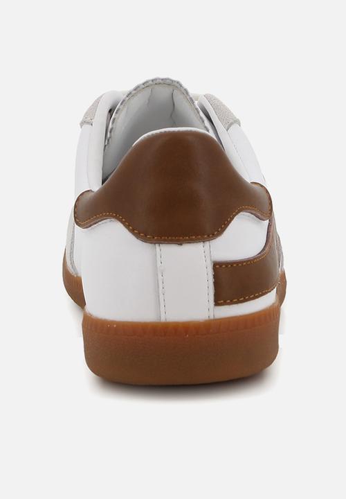 Hush Puppies - Freddy - Brown / White