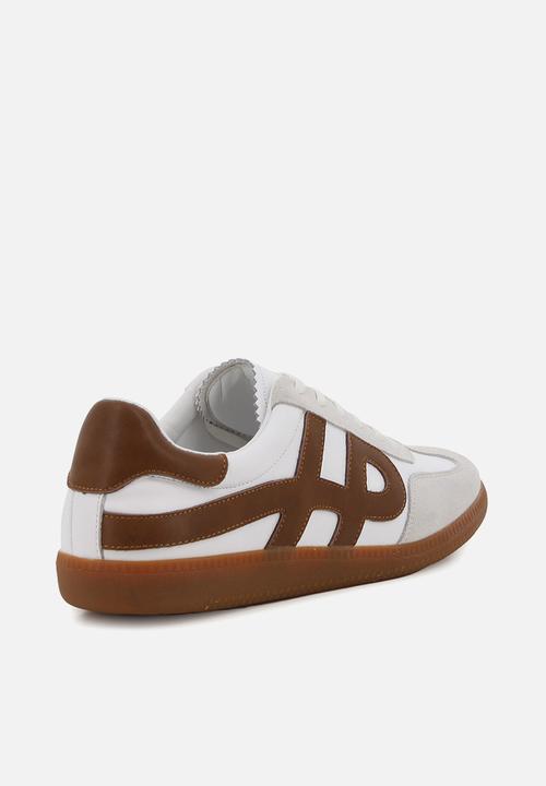 Hush Puppies - Freddy - Brown / White
