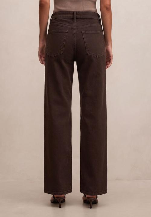 Forever New - Nicki mid-rise straight jeans in chocolate