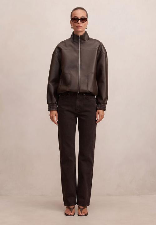 Forever New - Nicki mid-rise straight jeans in chocolate