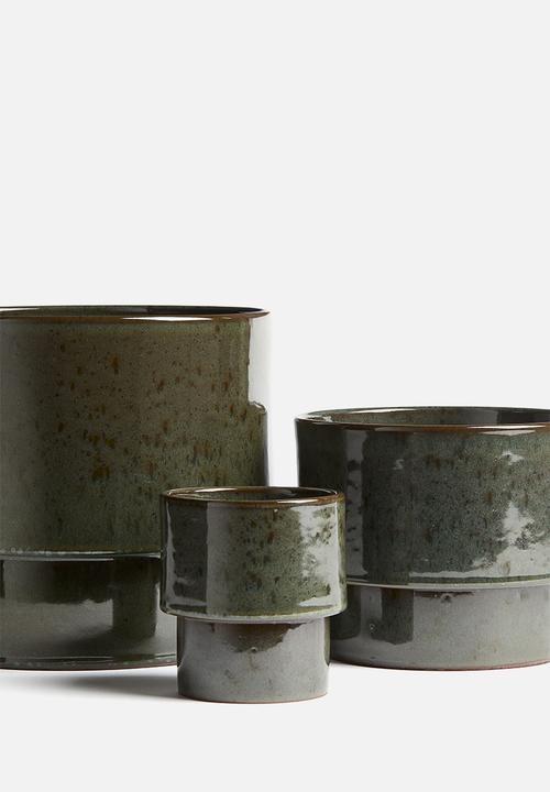 H&M - Terracotta plant pot - green