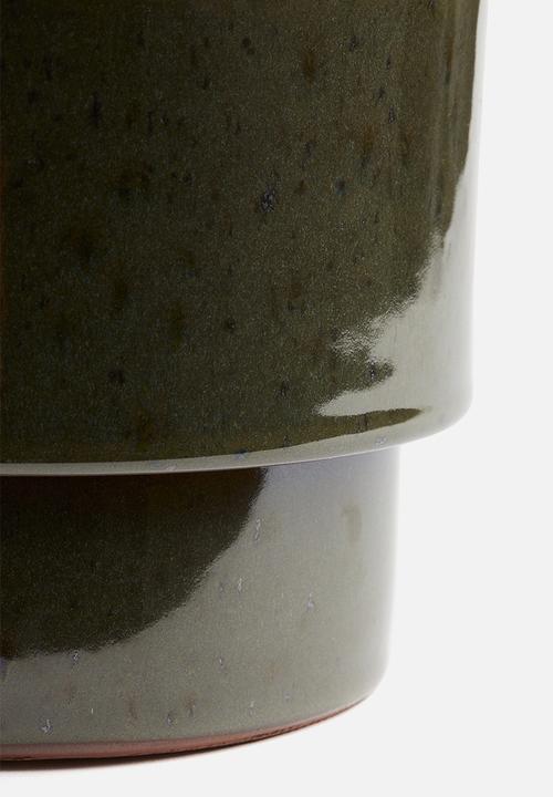 H&M - Terracotta plant pot - green