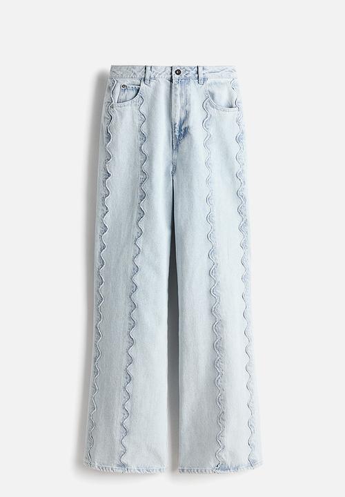 H&M - Flared regular waist jeans - light denim blue