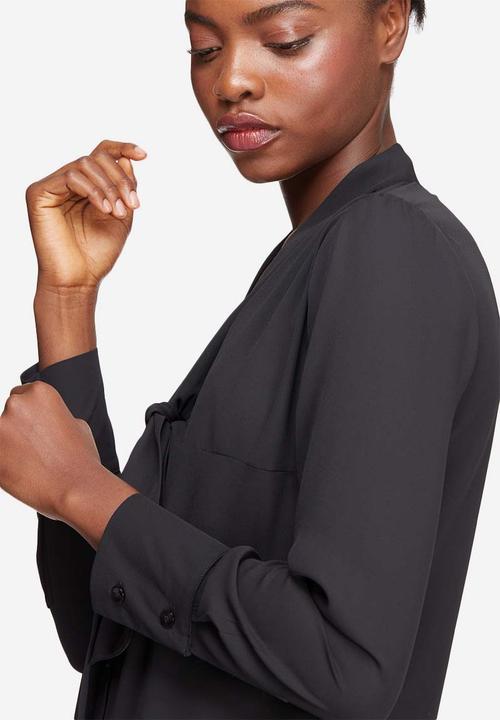dailyfriday - Kitty bow blouse