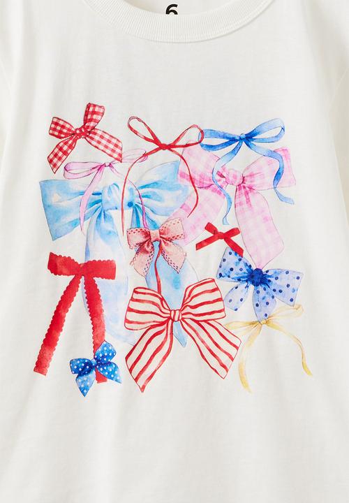 Cotton On - Essential Short Sleeve Graphic Tee - Vanilla/Bows
