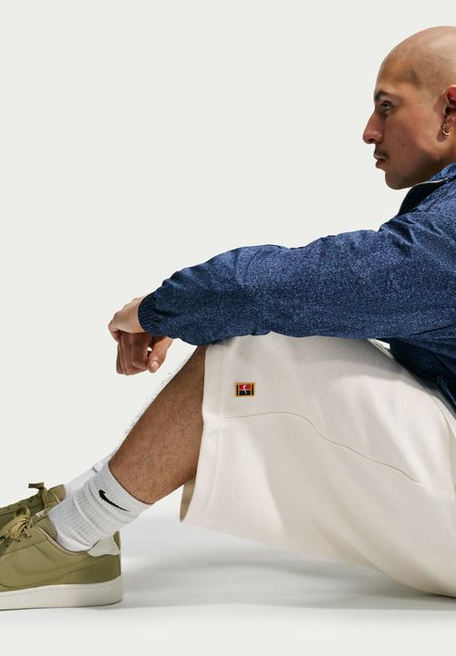 Nike - NSW Club Rules  French Terry Shorts - Sail Cream /SBlk