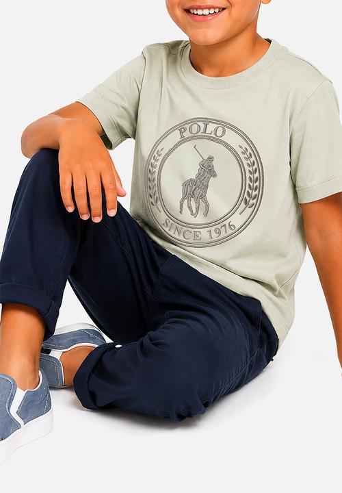 POLO - Boys Logan Crested Ss Tee - Cool Sage