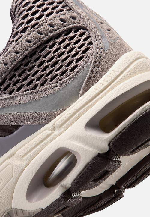 Nike - Nike Air Max Moto 2K Grade School