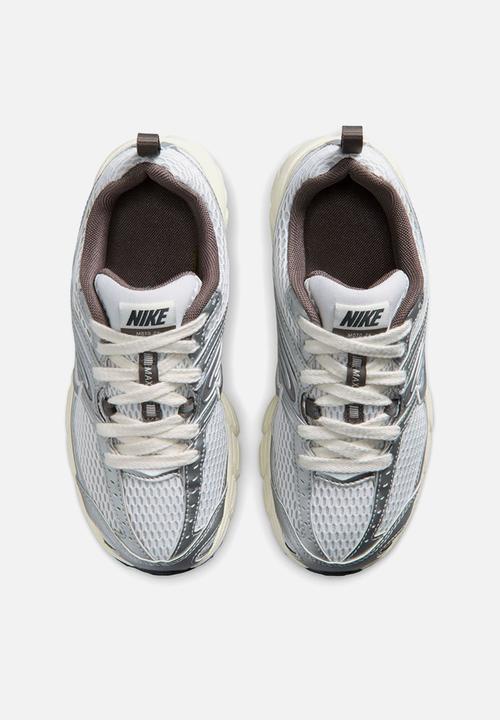 Nike - Nike Air Max Moto 2K Grade School