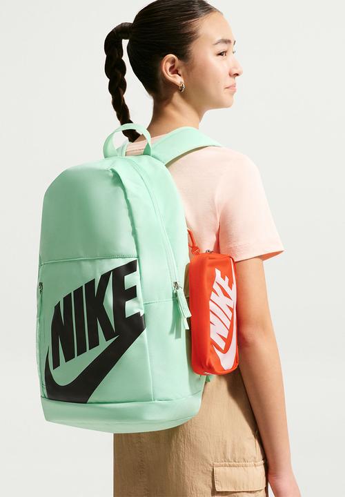 Nike - Nike Elemental