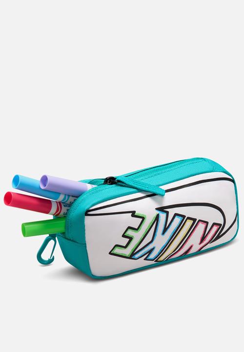 Nike - Nike Elemental