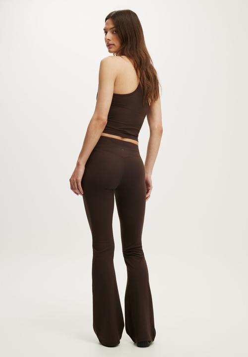 Cotton On - Ultra Soft Contour Flare - French Roast