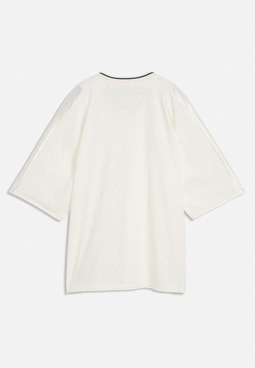 PUMA - Lace Pack Oversized Short Sleeve Jersey - Warm White