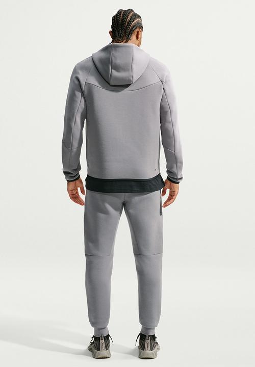 Nike - Tech  Fleece Joggers in the Smoke Grey/Football Blue