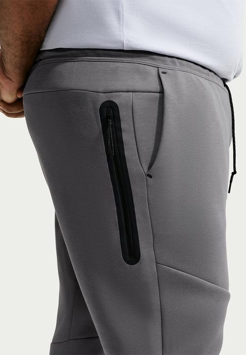 Nike - Tech  Fleece Joggers in the Smoke Grey/Football Blue