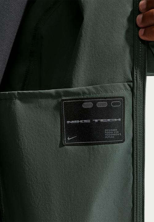Nike - Dri Fit Tech Helios Sun LS Shl - Camo Green/Newsprint/Black