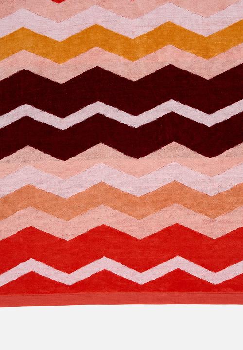Linen House - Chevron Beach Towel Coral