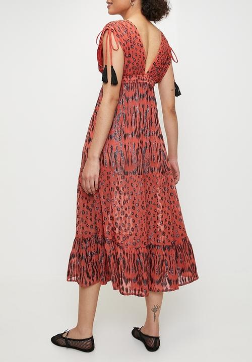 Stella Morgan - V-neck Maxi a-line Dress with ruched waist - Red