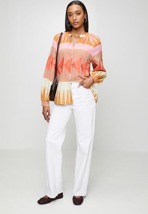 Izabel London - Long sleeve Key Hole Button Through Blouse - multi