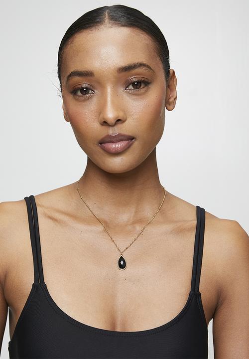 Zoe on Trend - Elegant Stone-Set Necklace - gold