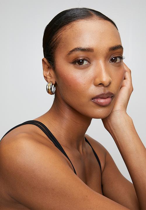 Zoe on Trend - Two-Tone Half Hoop Earrings - Gold