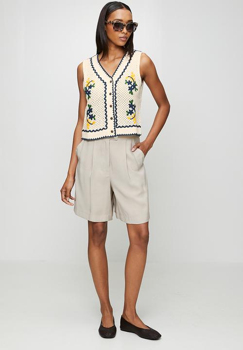 MANDI - S/Less V-Neck Button Through Crochet Top With Embroidery - Natural
