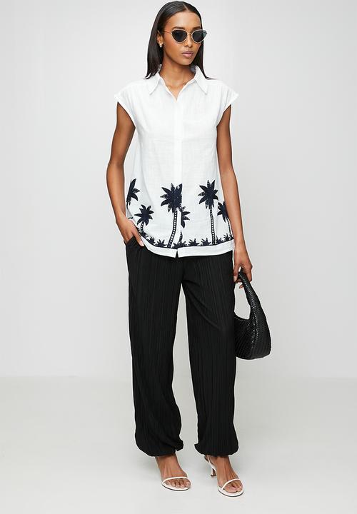 MANDI - Cap Sleeve Longer Length Top With Embroidery Palm Tree' At Hem - White