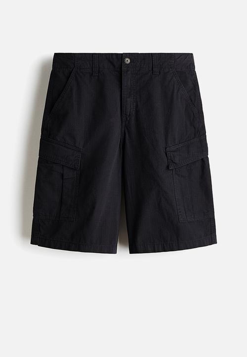H&M - Loose fit cotton cargo shorts - black